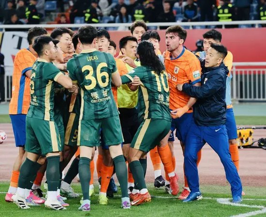 点击888贵宾厅了解更多优惠信息相关图片